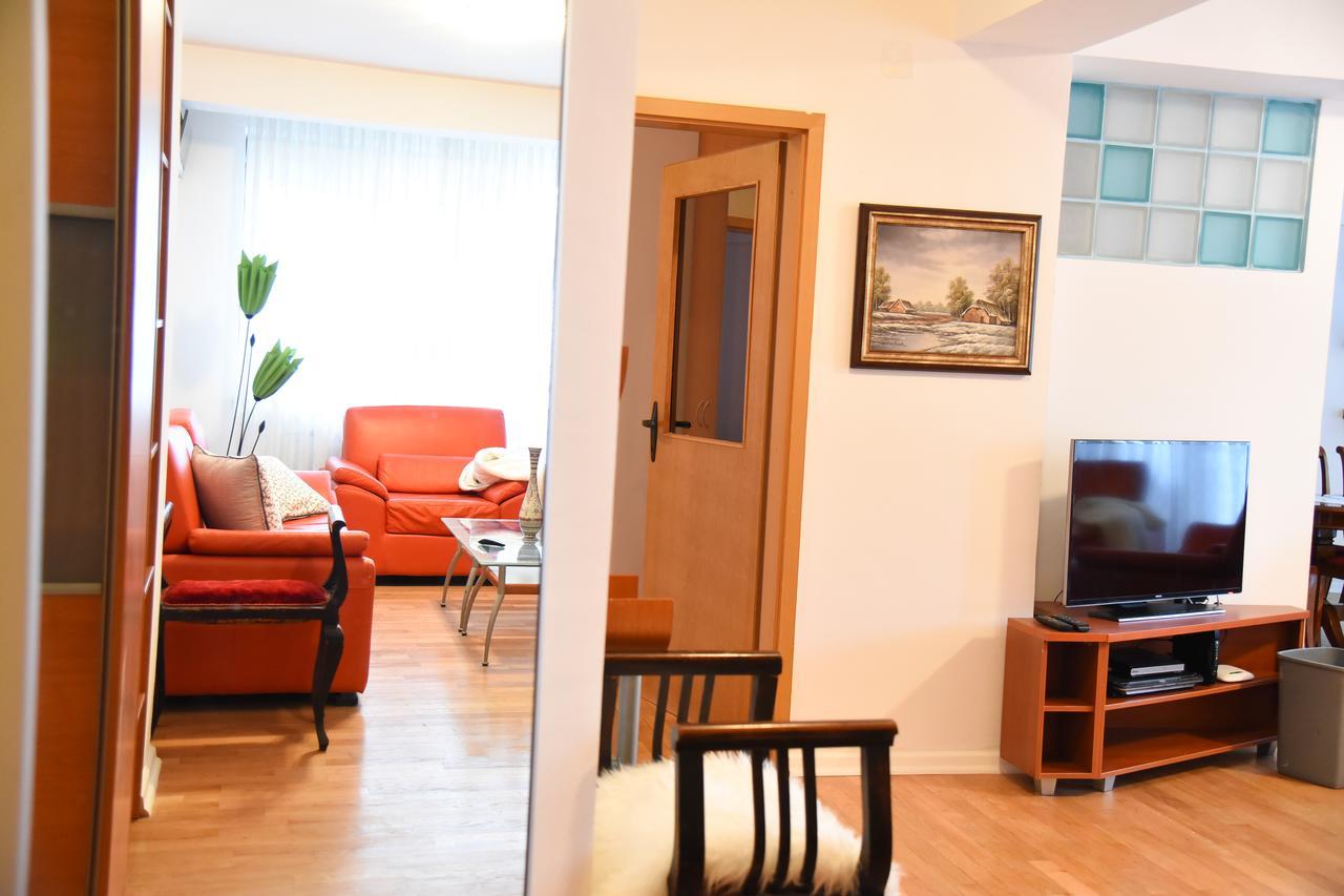 3 Bedroom Home With Parking Garage In The Heart Of Skopje Luaran gambar