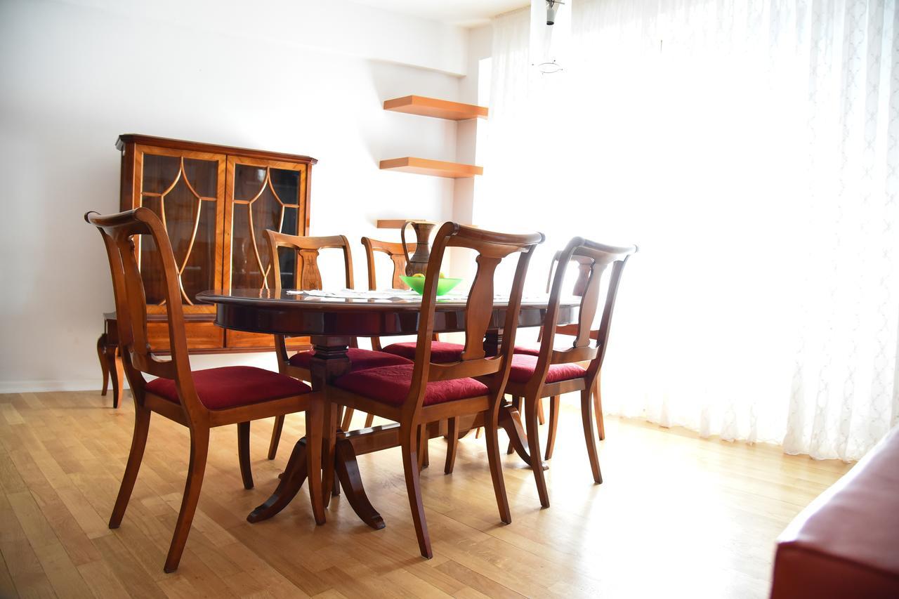 3 Bedroom Home With Parking Garage In The Heart Of Skopje Luaran gambar