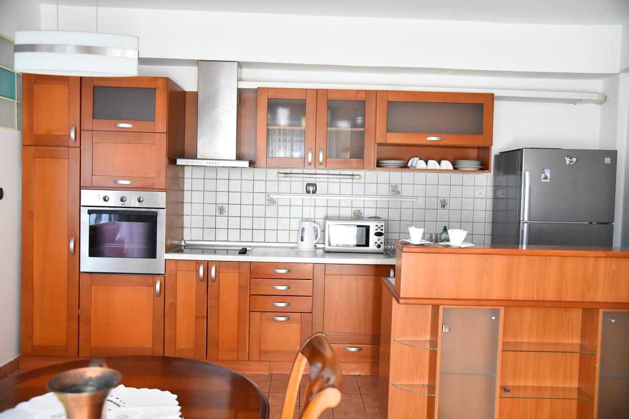 3 Bedroom Home With Parking Garage In The Heart Of Skopje Luaran gambar